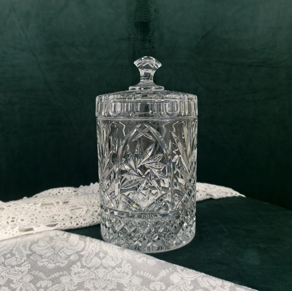 Vintage Elegant Crystal Cookie Jar with Lid - Picture 1 of 8